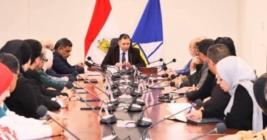 محافظ دمياط يلتقي أعضاء مجلس أمناء مدينة دمياط الجديدة لبحث عدد من الملفات