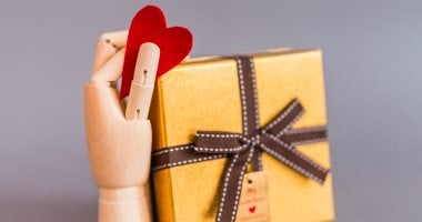 5 أفكار هدايا مميزة تناسب امرأة برج الحمل.. تعكس شخصيتها النارية