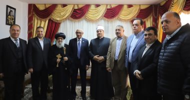 محافظ شمال سيناء يهنئ الأقباط بعيد القيامة من مطرانية شمال سيناء.. صور