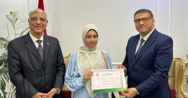 محافظ قنا يكرم الطلاب المتفوقين وطلاب STEM تقديرًا لتفوقهم وتميزهم