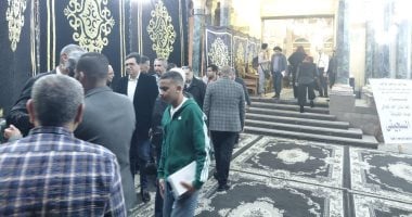 أحمد هنو ووليد قانوش وخالد سرور فى عزاء زينب السجينى بمسجد عمر مكرم