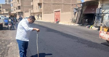 محافظ سوهاج: بدء أعمال رصف 4 شوارع بمركز ومدينة المنشاة