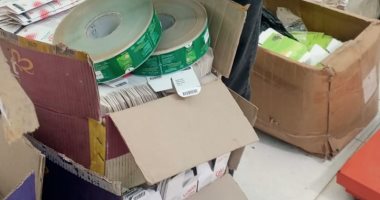 ضبط 141 ألف عبوة وخامات وماكينات تصنيع أدوية ومكملات داخل مخزن بكفر الزيات