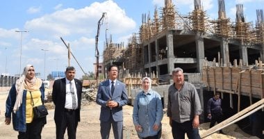 يضم 50 مدرجا يسع 10 ألاف طالب.. رئيس جامعة بنها يتابع أعمال إنشاء مجمع المدرجات