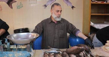 كفر الشيخ قلعة الفسيخ بمصر.. مهنة يتوارثها الأبناء عن الآباء.. المحافظة تنتج وحدها 1.5 مليون طن أسماك مملحة سنويا.. تزايد الإقبال فى شم النسيم وأعياد الربيع.. والعروس تتناوله قبل الزفاف كعادة قديمة.. فيديو