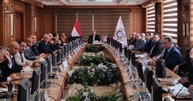 الأعلى للجامعات يناقش ترشيد الإنفاق واستهلاك الكهرباء وتعزيز أنشطة الطلاب