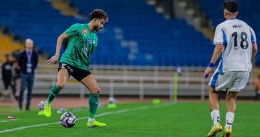 النجمة ضد نيوم.. تقدم رفاق دونجا بهدف وحالة طرد في الشوط الأول