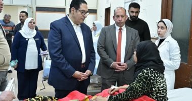 جولة لرئيس جامعة القاهرة للاطمئنان على حالة المرضى ويؤكد انتظام تقديم الخدمات