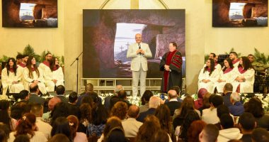 محافظ الإسكندرية يهنئ الطائفة الإنجيلية بعيد القيامة المجيد