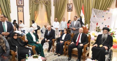 محافظ الفيوم يزور دير الأنبا إبرام بالعزب للتهنئة بعيد القيامة المجيد