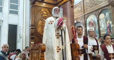 كنائس سوهاج تستقبل المهنئين بعيد القيامة المجيد.. مباشر