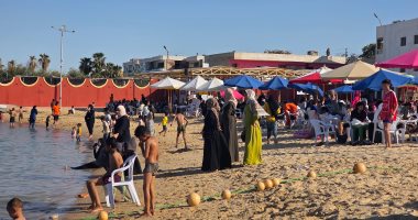 توافد كبير على شواطئ فايد بالإسماعيلية في شم النسيم.. فيديو