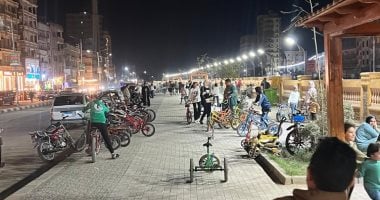 أجواء مبهجة لاحتفالات المواطنين بشم النسيم على الممشى السياحى بالدقهلية.. فيديو