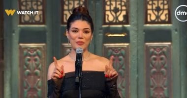 صابرين النجيلى من اتنين غيرنا لمطربة على خشبة المسرح.. فيديو