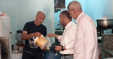 شم النسيم.. إعدام 120 كجم من الأسماك المملحة الفاسدة بأسوان