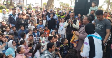 الدنيا ربيع والجو بديع.. إقبال كثيف على حدائق القناطر الخيرية فى شم النسيم.. فيديو