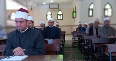 محافظ أسيوط: برنامج تدريبى للأئمة والواعظات لتعزيز الوعى بالقضية السكانية