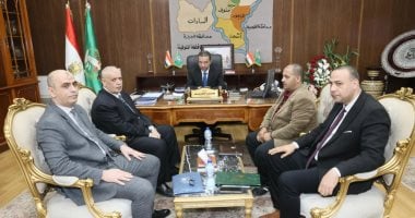 محافظ المنوفية يؤكد على حسن تقديم الخدمة خلال لقائه بمسؤولي التأمينات والبريد