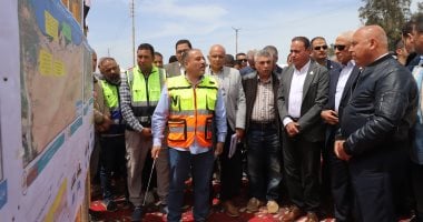 الاستماع لشرح مفصل لخطط تطوير الطرق 