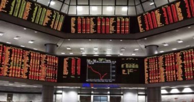 شركات عالمية ترجئ طروحاتها وتجمد توزيع الأرباح تحت ضغط صراع الشرق الأوسط