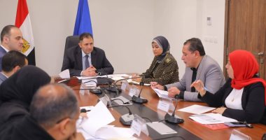 محافظ دمياط يرأس اجتماعًا لمتابعة ملف منظومة التأمين الصحى الشامل