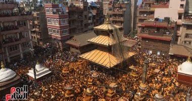 البرتقالى يكسو الحياة.. احتفالات النيباليين باستقبال العام الجديد