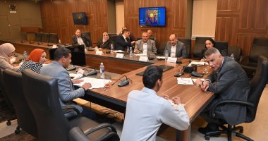 محافظ جنوب سيناء يلتقى المواطنين لبحث شكواهم