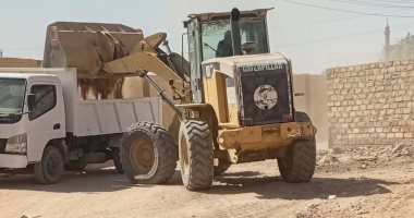 رفع 100 طن قمامة ومخلفات وأتربة بـ7 قرى بسوهاج