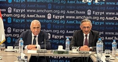 عمر مهنا وطارق توفيق خلال اللقا