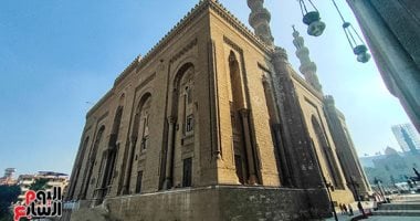 زخارف نادرة.. جماليات أروقة مسجد الرفاعي 