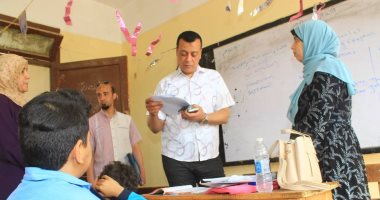 مدير تعليم سوهاج يتابع انتظام الدراسة بمدرسة نجع سعودى الابتدائى