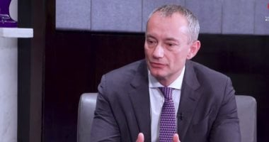 ملادينوف: اللجنة الوطنية الفلسطينية ليست حكومة لغزة ولا بديلًا عن السلطة الفلسطينية الشرعية