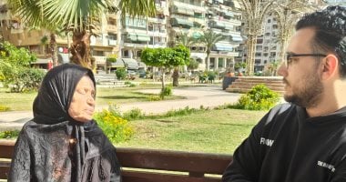 السيدة عجوز من محافظة بورسعيد