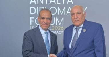 وزير الخارجية يلتقى مع نظيره الجزائرى على هامش أعمال منتدى أنطاليا الدبلوماسى