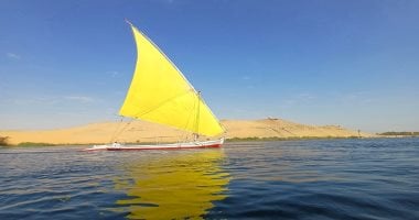 سحر النيل الهادئ.. الفلوكة تعيد الهدوء للأفواج السياحية فى أسوان.. رحلة بلا ضجيج والشراع عنوان الصفاء بين الرياح والمياه.. خبراء السياحة: تجربة بيئية بلا وقود.. تزايد إقبال السياح فى ذروة الموسم جنوب مصر.. صور
