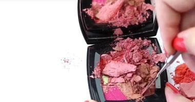 تريند تكسير المكياج.. هوس بالشهرة أم بداية اضطراب نفسى؟