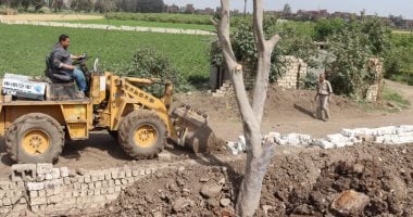 محافظ القليوبية يشن جولة مفاجئة على خط 12 بنها طوخ ويوجه بإزالة فورية للتعديات