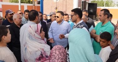 محافظ القليوبية يطلق التيار الكهربائي بمحطة صرف صحي "كفر النخلة" بطوخ