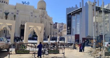 البوابة الخارجية للميدان