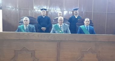 السجن المشدد 30 سنة لعامل ونجله متهمين بإحراز سلاح والاتجار فى المخدرات بسوهاج