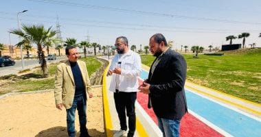 "الحديقة المركزية" بالعبور الجديدة.. متنفس عصرى بالمدن الذكية.. تضم مناطق جلوس مزودة بأنظمة إضاءة حديثة موفرة للطاقة وخامات عالية الجودة.. وبرجولات بتصميمات عصرية لتوفير بيئة جمالية.. وشبكة مسارات مخصصة للمشاة