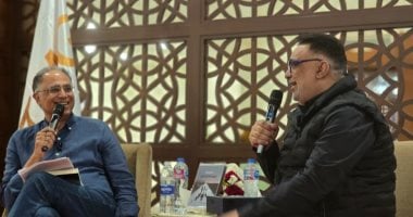 نجوم الفن والمجتمع في ندوة ثمرة طه إلياس لعبد الرحيم كمال بحضور أشرف العشماوي