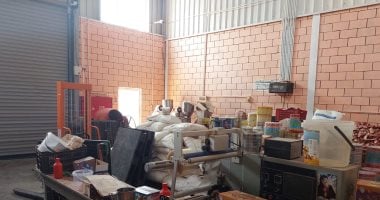 تموين قنا تضبط مصنعًا لحيازته سلعا غذائية منتهية الصلاحية ويتحفظ على 22 ألف عبوة