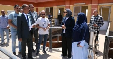 محافظ الوادي الجديد تبحث إجراءات الاستلام النهائي لمحطة مياه الشرب بجنوب باريس