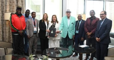 جانب من توقيع عقود استضافة بطولة أفريقيا للكرة الطائرة "ناشئات"