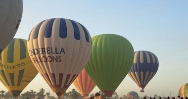 سماء الأقصر تشهد إقلاع 40 رحلة بالون طائر تقل على متنها 800 سائح.. صور