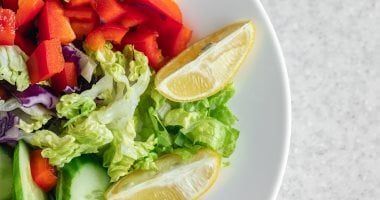 طريقة عمل سلطة الديتوكس المنعشة.. خيار صحى بطعم صيفى خفيف 