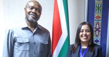 الزميلة ريهام عبد الله وسفير جنوب أفريقيا