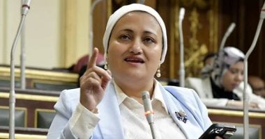 النائبة سناء السعيد تشكر الفنان محمد فراج على مسلسل أب ولكن