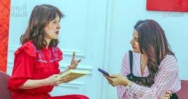 الكاتبة الأدبية الإسبانية إيرينى باييخو مع هناء أبو العز